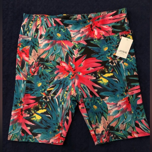 NWT JOSIE NATORI SOLSTICE BIKE SHORTS Sz M in Azalea Trellis Wave Poppy Shorts - Picture 10 of 11